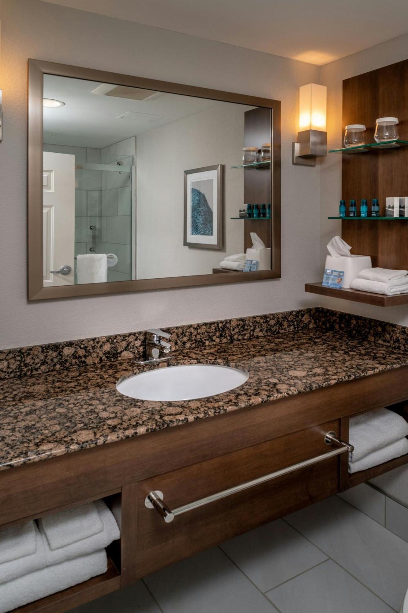 Delta Hotels By Marriott Huntington Mall Barboursville Exteriér fotografie