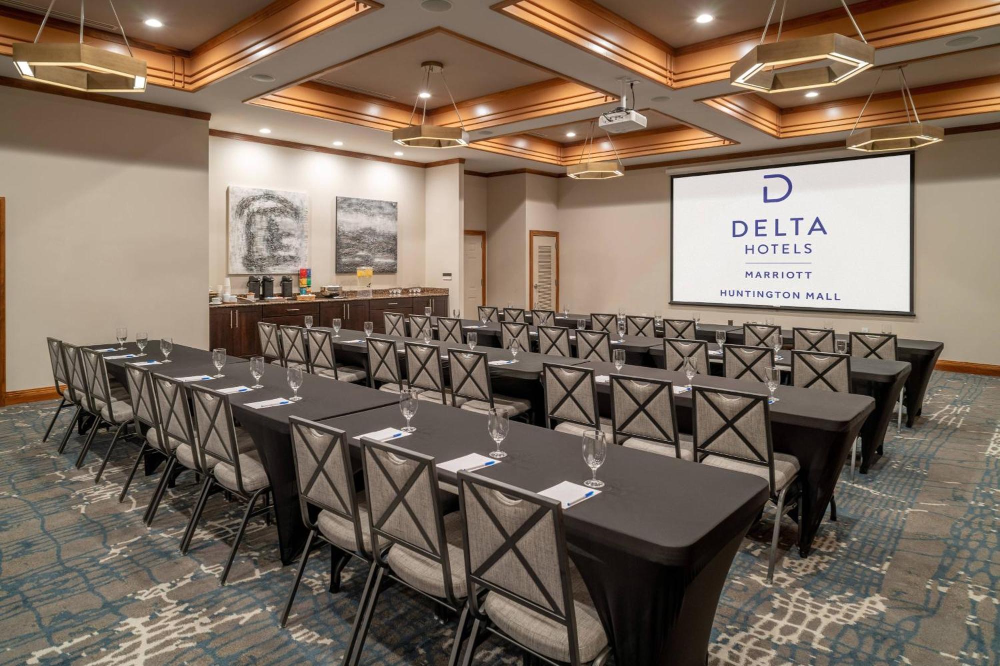 Delta Hotels By Marriott Huntington Mall Barboursville Exteriér fotografie