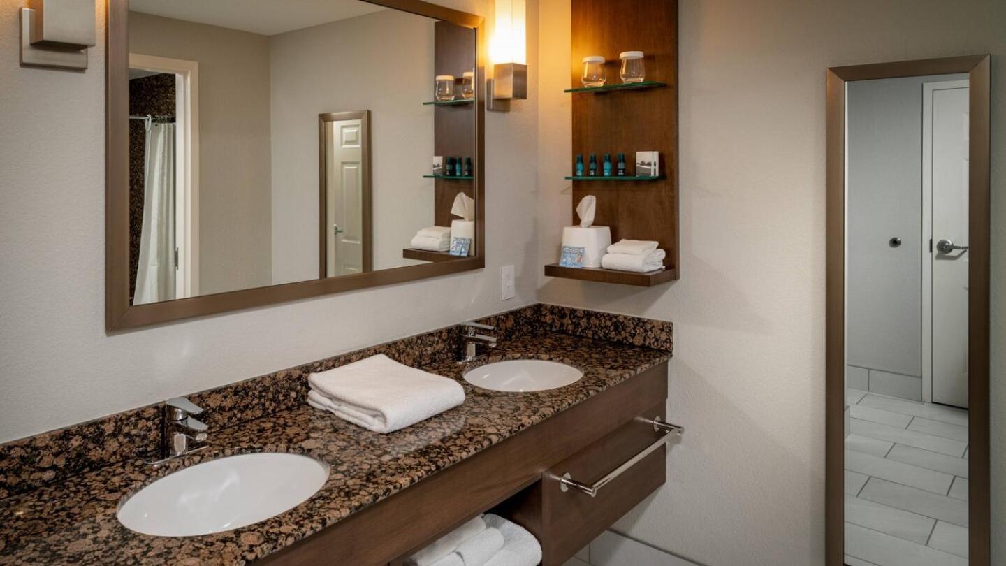 Delta Hotels By Marriott Huntington Mall Barboursville Exteriér fotografie